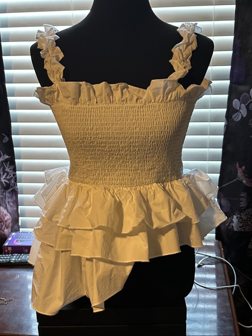ALLINA LIU ASYMMETRICAL WHITE COTTON RUFFLE STRETCH TOP M